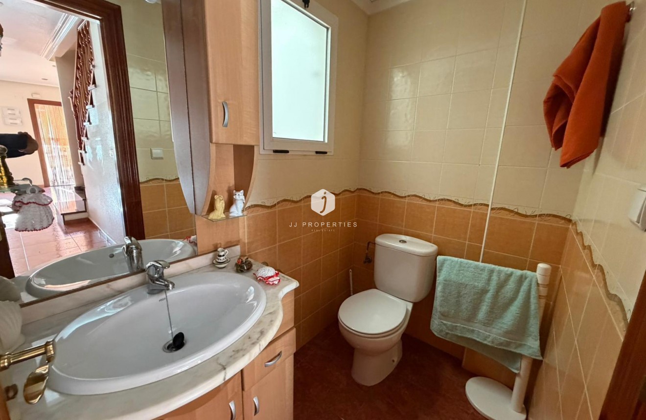 Z drugiej ręki - Szalet -
Guardamar del Segura - Pueblo