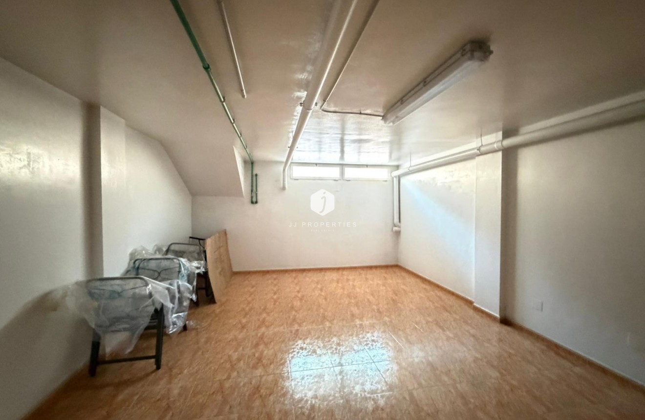 Z drugiej ręki - Szalet -
Guardamar del Segura - Pueblo