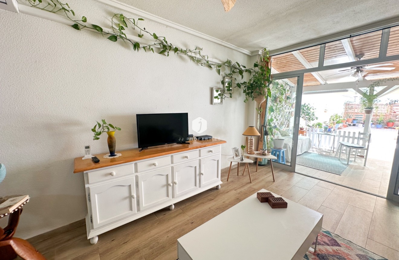 Z drugiej ręki - Mieszkanie w bloku -
Torrevieja - Costa Blanca