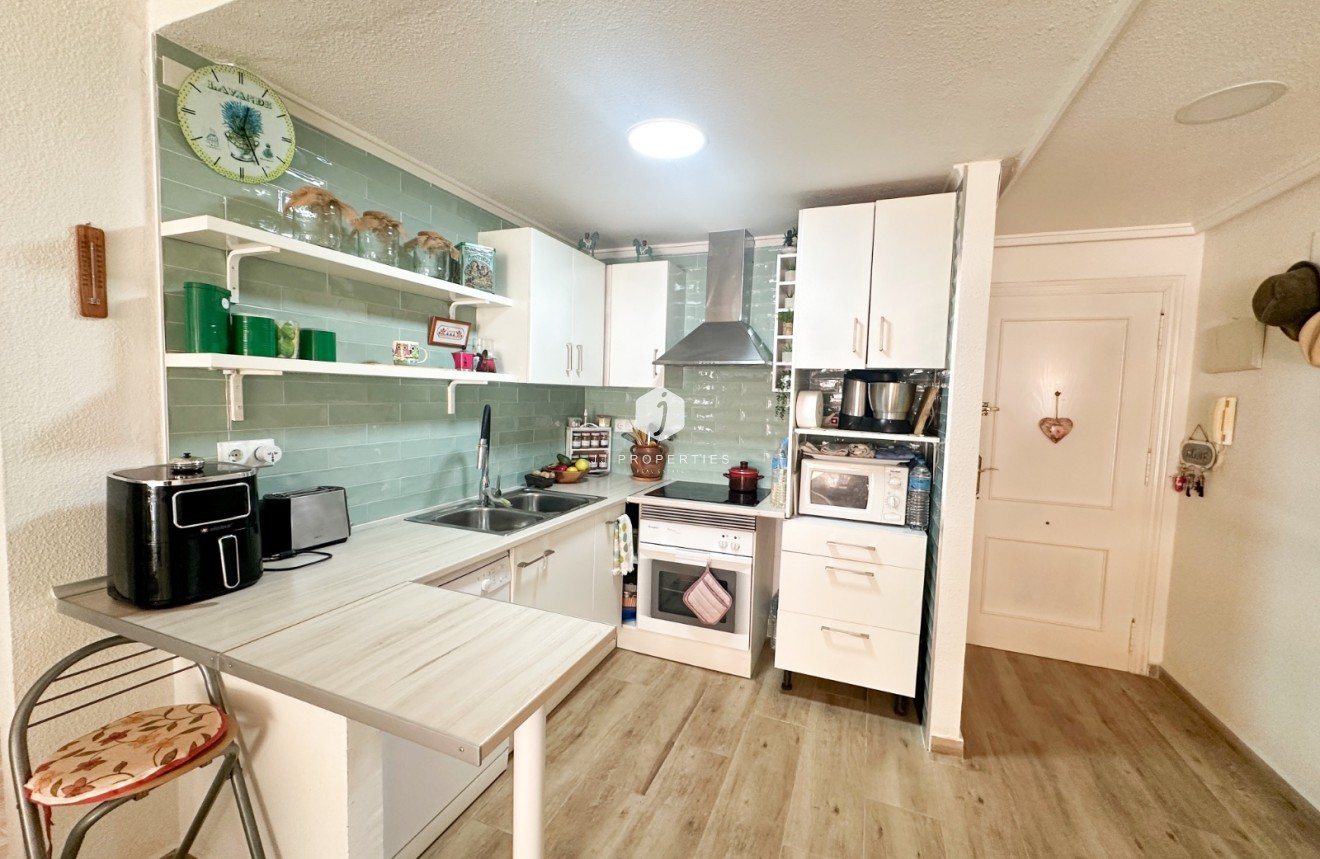 Z drugiej ręki - Mieszkanie w bloku -
Torrevieja - Costa Blanca