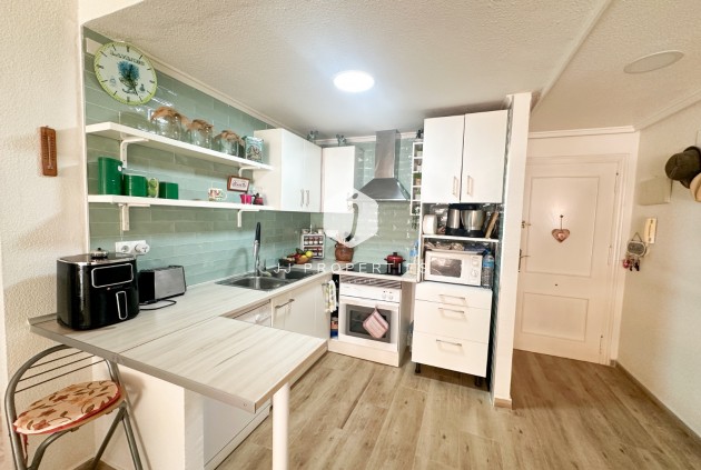 Z drugiej ręki - Mieszkanie w bloku -
Torrevieja - Costa Blanca