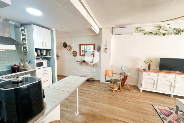 Z drugiej ręki - Mieszkanie w bloku -
Torrevieja - Costa Blanca