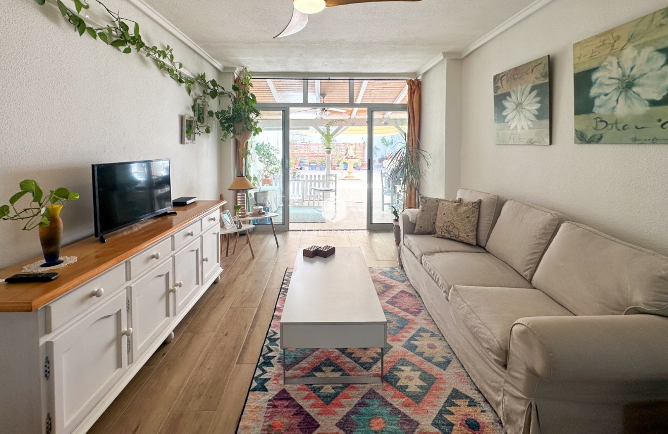 Z drugiej ręki - Mieszkanie w bloku -
Torrevieja - Costa Blanca