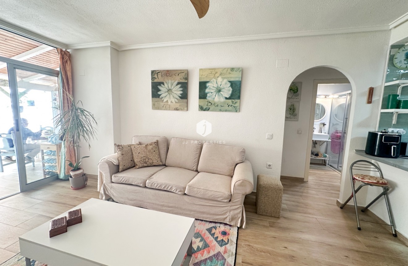 Z drugiej ręki - Mieszkanie w bloku -
Torrevieja - Costa Blanca