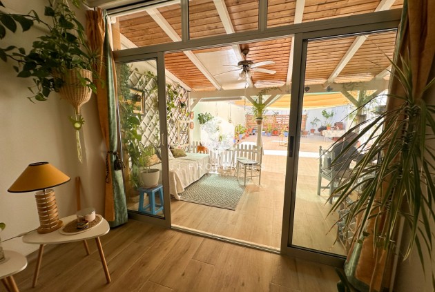 Z drugiej ręki - Mieszkanie w bloku -
Torrevieja - Costa Blanca