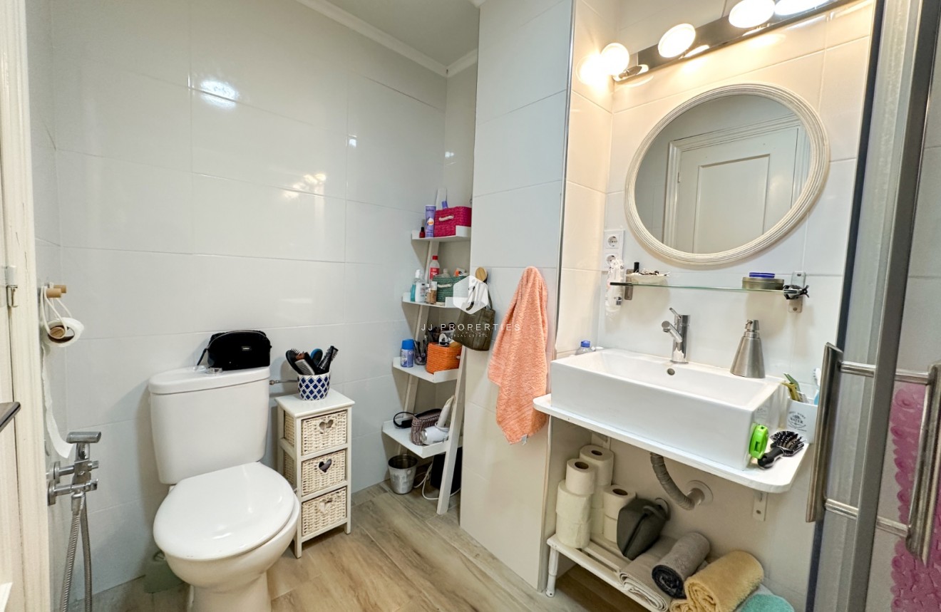 Z drugiej ręki - Mieszkanie w bloku -
Torrevieja - Costa Blanca