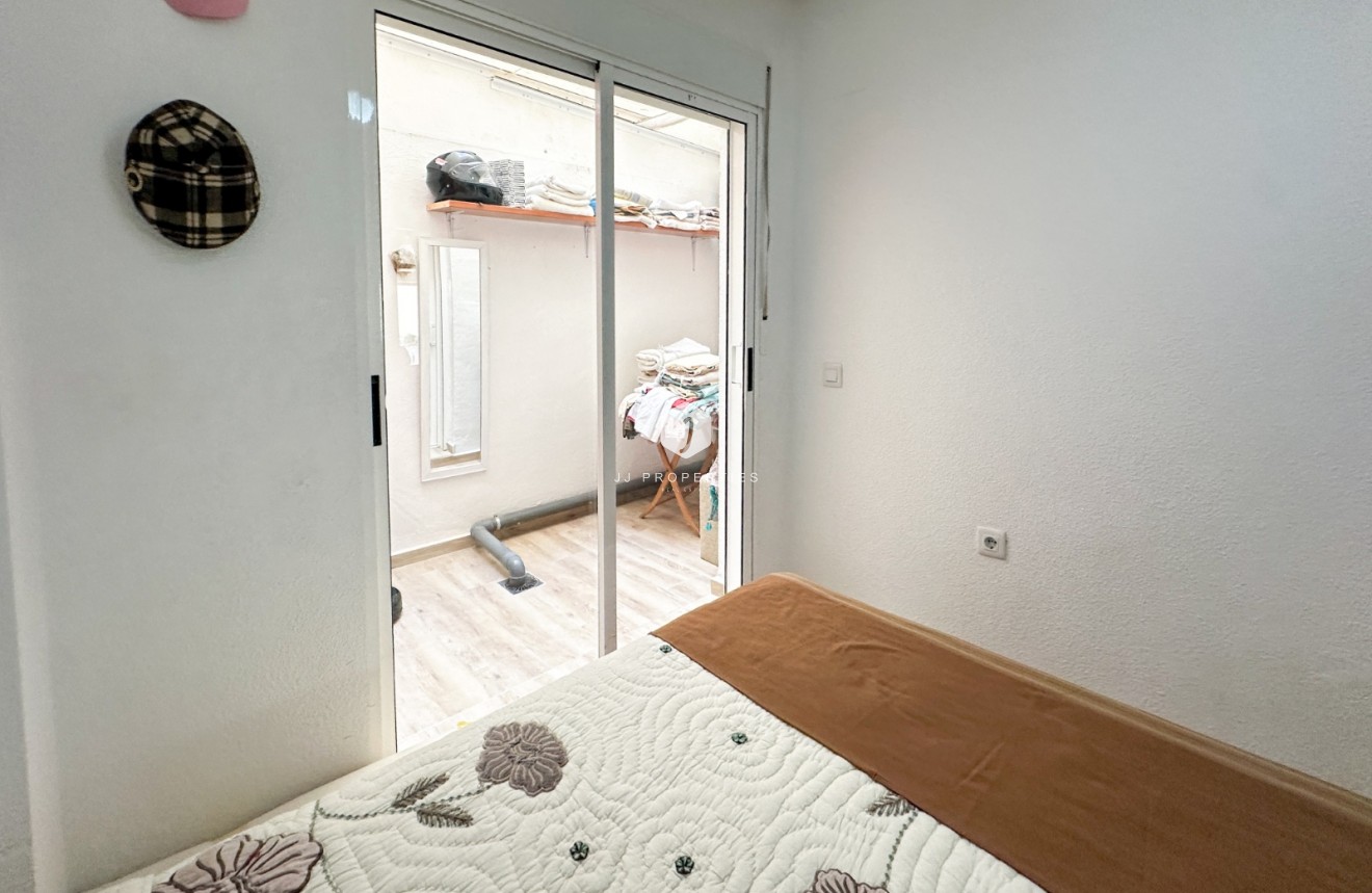 Z drugiej ręki - Mieszkanie w bloku -
Torrevieja - Costa Blanca