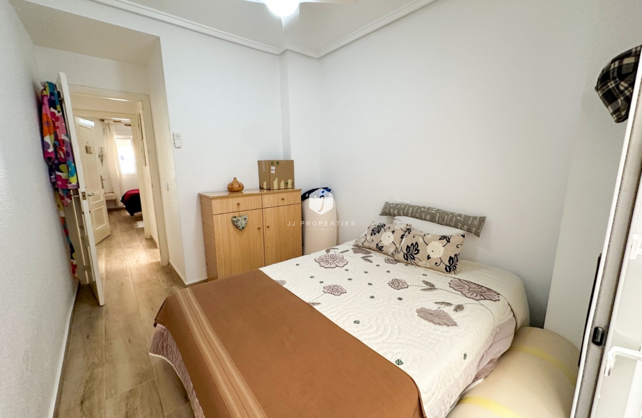 Z drugiej ręki - Mieszkanie w bloku -
Torrevieja - Costa Blanca