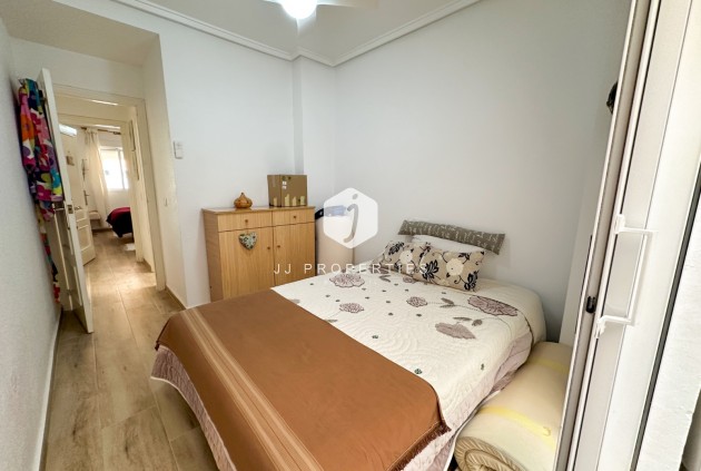 Z drugiej ręki - Mieszkanie w bloku -
Torrevieja - Costa Blanca