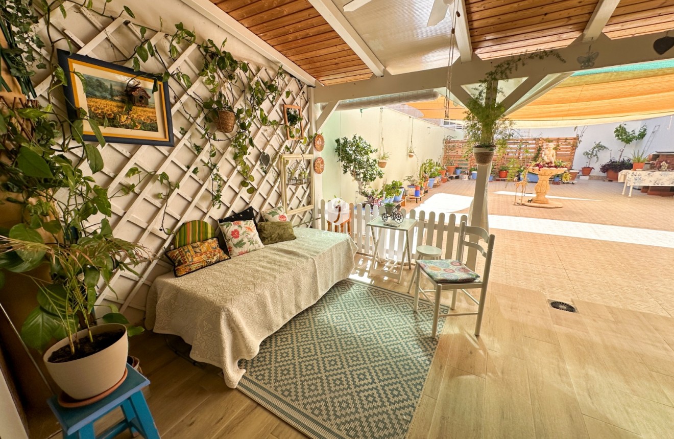 Z drugiej ręki - Mieszkanie w bloku -
Torrevieja - Costa Blanca