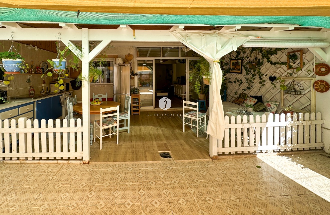 Z drugiej ręki - Mieszkanie w bloku -
Torrevieja - Costa Blanca