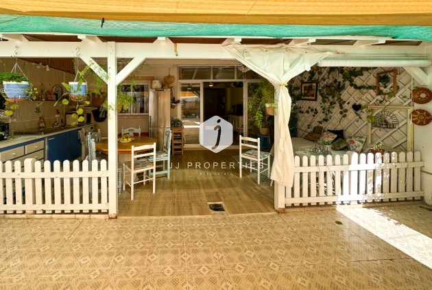 Z drugiej ręki - Mieszkanie w bloku -
Torrevieja - Costa Blanca