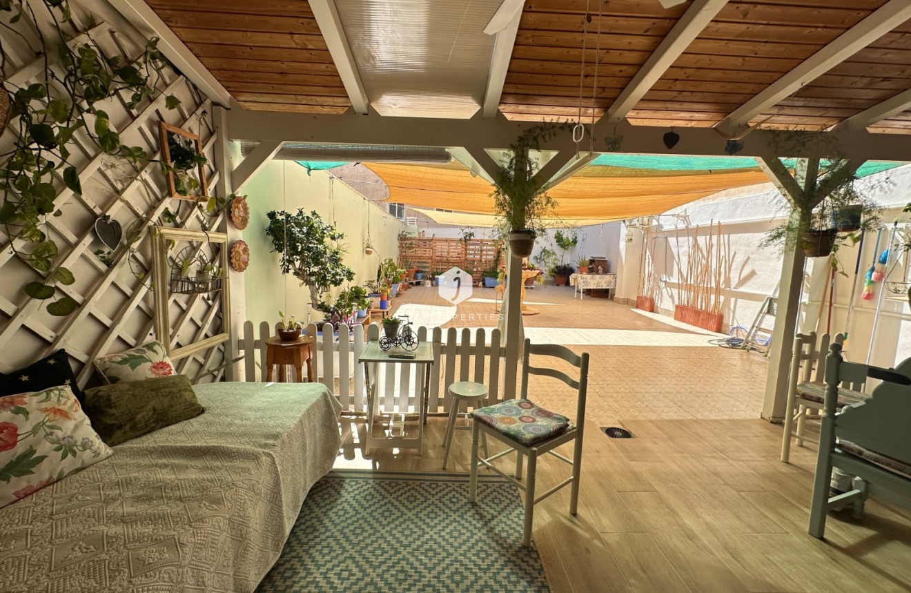 Z drugiej ręki - Mieszkanie w bloku -
Torrevieja - Costa Blanca