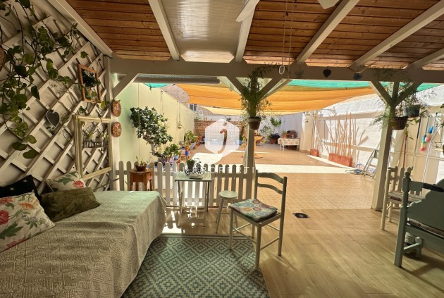 Z drugiej ręki - Mieszkanie w bloku -
Torrevieja - Costa Blanca