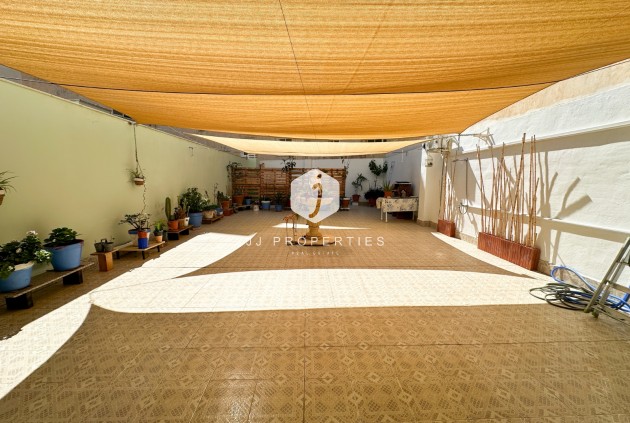 Z drugiej ręki - Mieszkanie w bloku -
Torrevieja - Costa Blanca