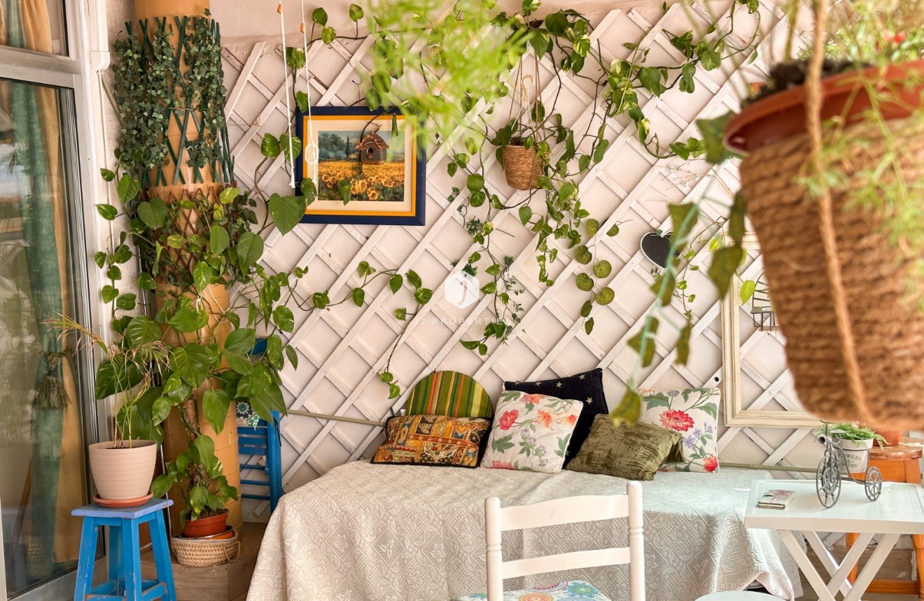 Z drugiej ręki - Mieszkanie w bloku -
Torrevieja - Costa Blanca