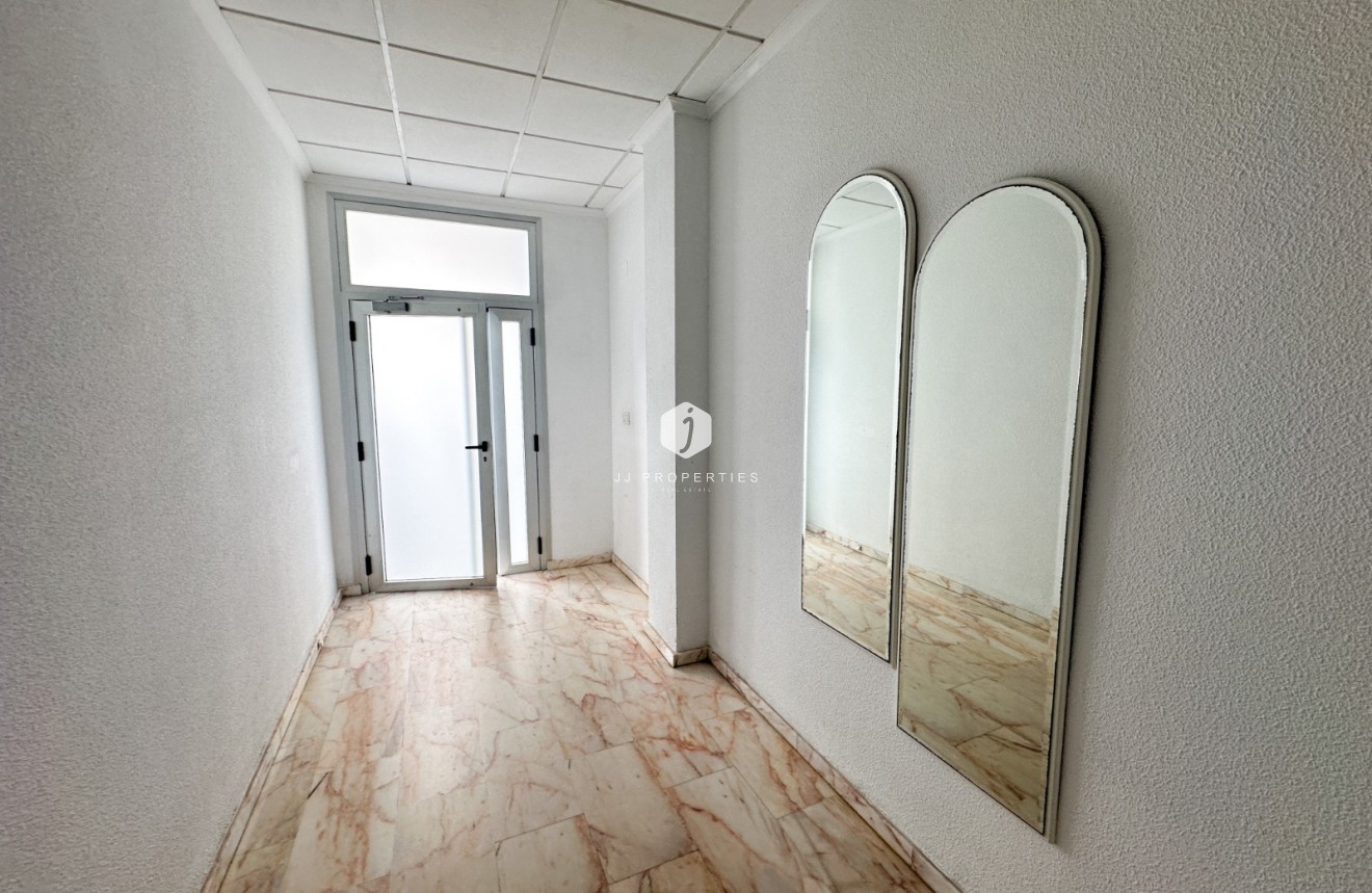 Z drugiej ręki - Mieszkanie w bloku -
Torrevieja - Costa Blanca