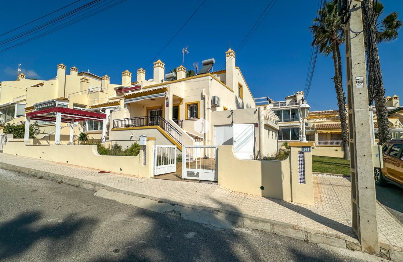 D'occasion - Duplex -
Orihuela Costa - Costa Blanca