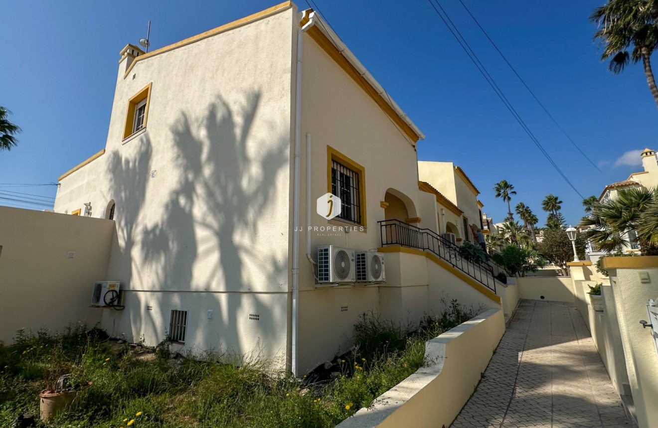 D'occasion - Duplex -
Orihuela Costa - Costa Blanca