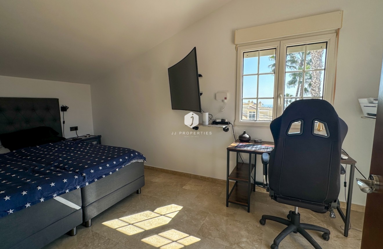 D'occasion - Duplex -
Orihuela Costa - Costa Blanca