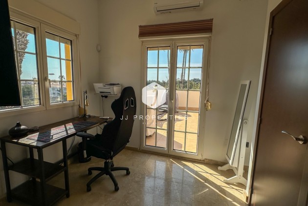D'occasion - Duplex -
Orihuela Costa - Costa Blanca