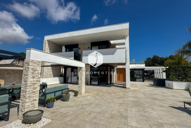 Resale - Villa -
Orihuela Costa - Costa Blanca
