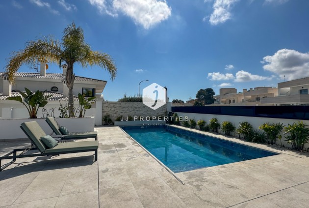 Resale - Villa -
Orihuela Costa - Costa Blanca
