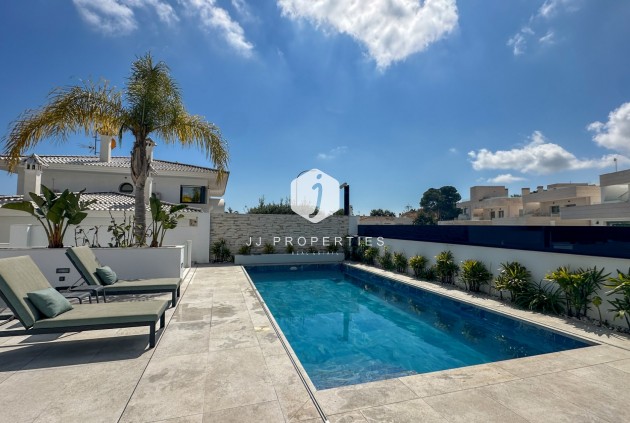Resale - Villa -
Orihuela Costa - Costa Blanca