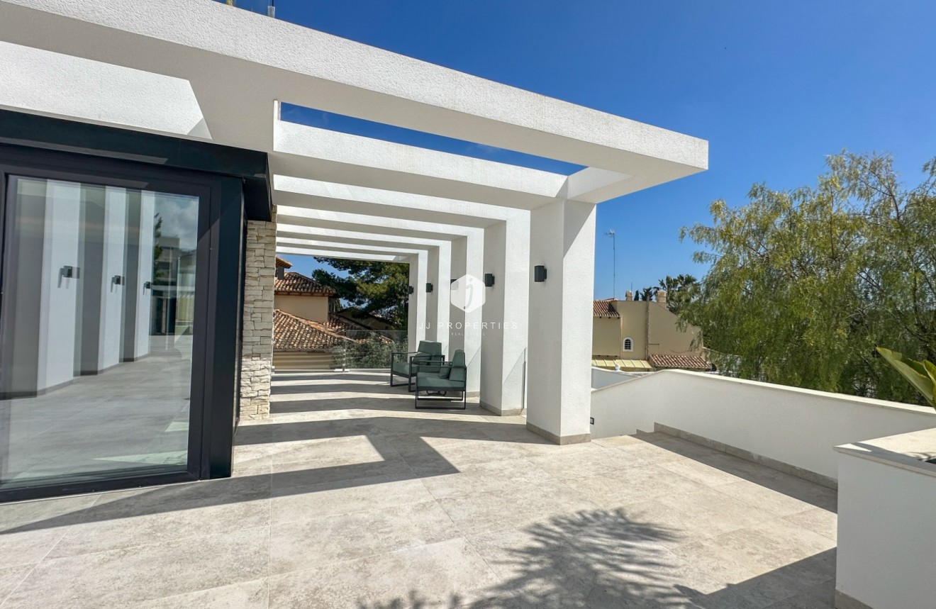 Resale - Villa -
Orihuela Costa - Costa Blanca