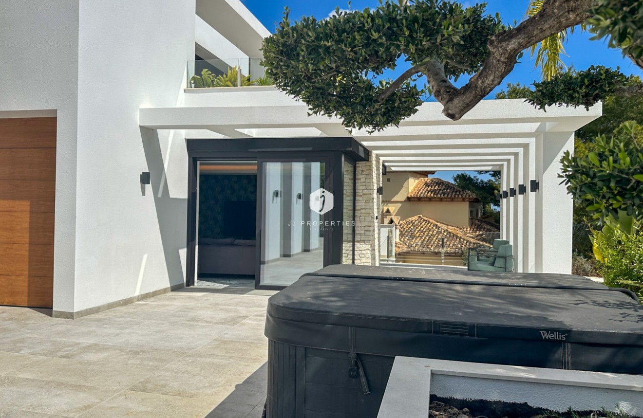 Resale - Villa -
Orihuela Costa - Costa Blanca