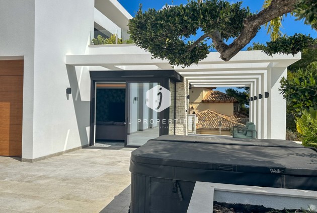 Resale - Villa -
Orihuela Costa - Costa Blanca