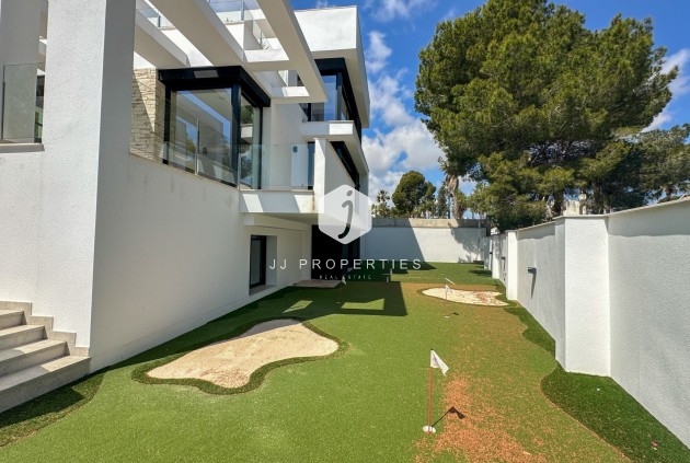 Resale - Villa -
Orihuela Costa - Costa Blanca