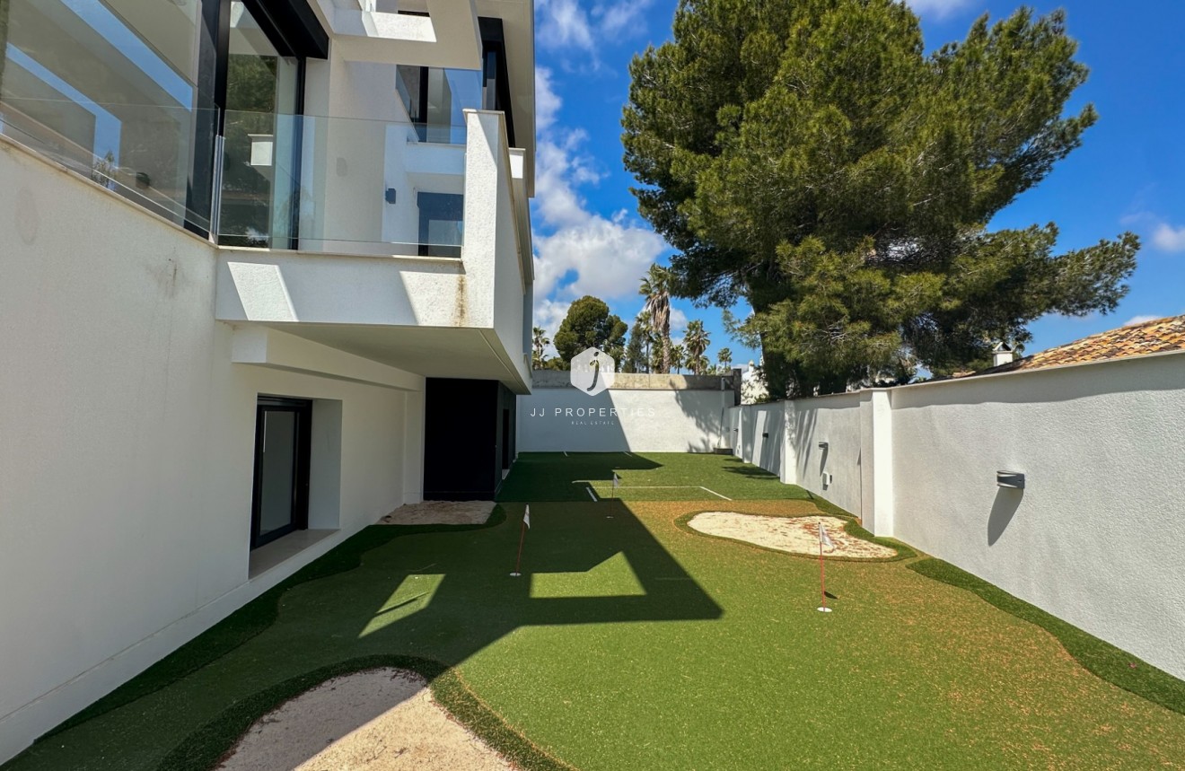 Resale - Villa -
Orihuela Costa - Costa Blanca