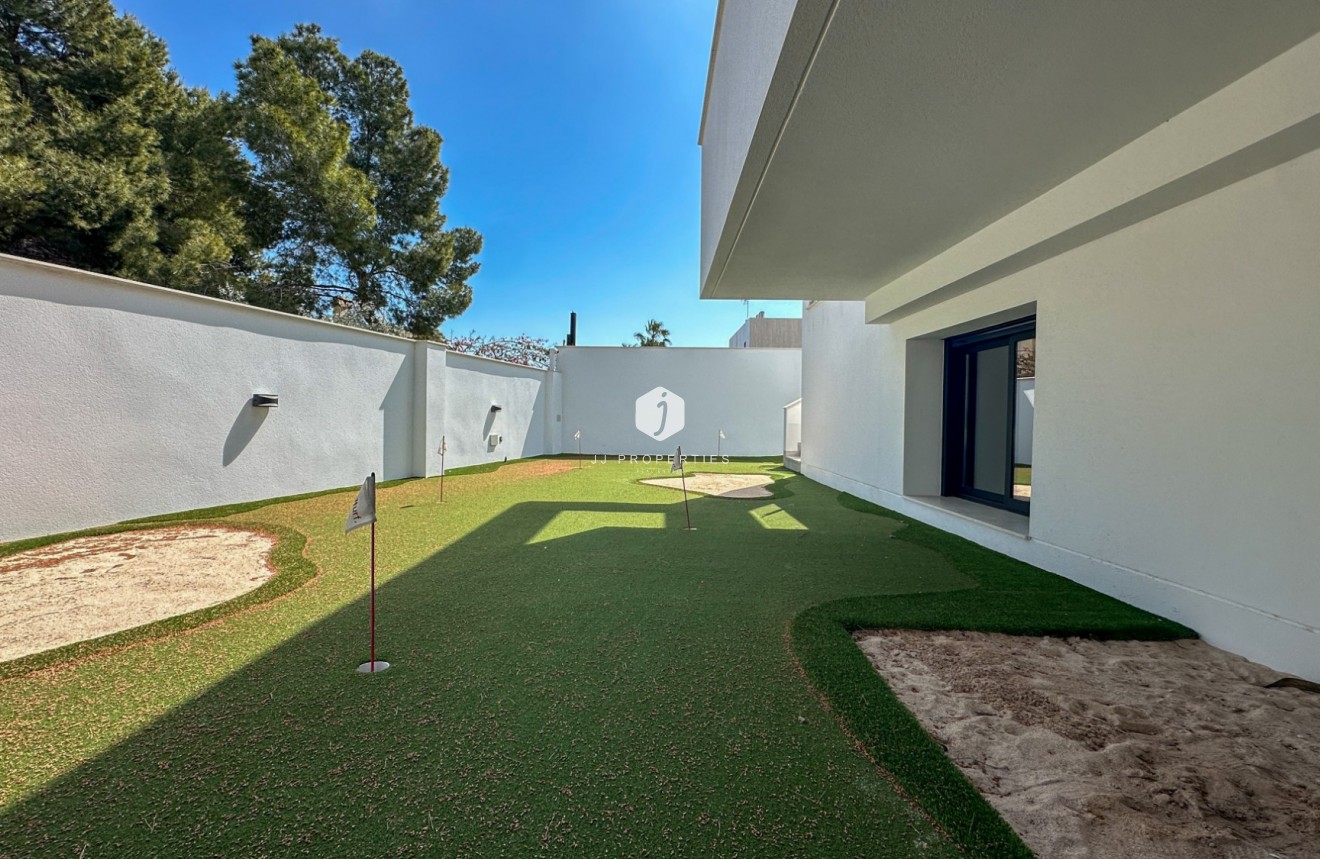 Resale - Villa -
Orihuela Costa - Costa Blanca