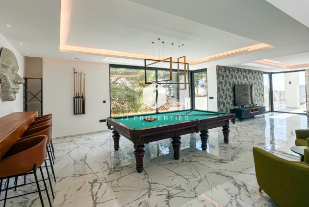 Resale - Villa -
Orihuela Costa - Costa Blanca