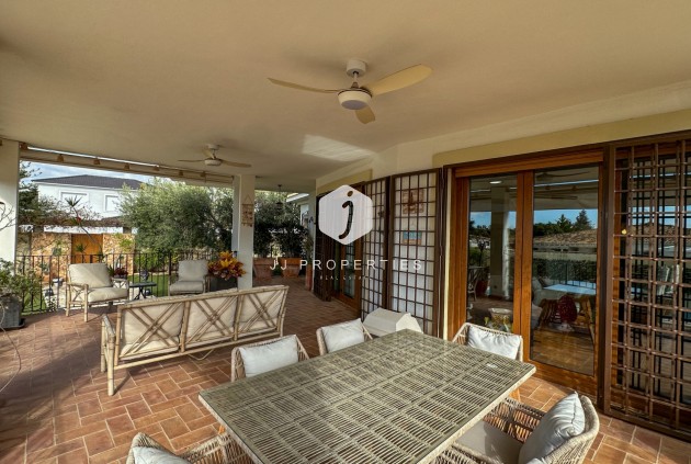 Aus zweiter Hand - Villa -
Dehesa de Campoamor - Costa Blanca