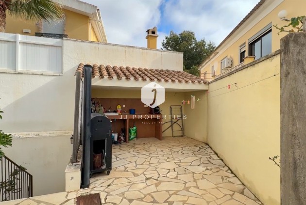 Aus zweiter Hand - Villa -
Dehesa de Campoamor - Costa Blanca