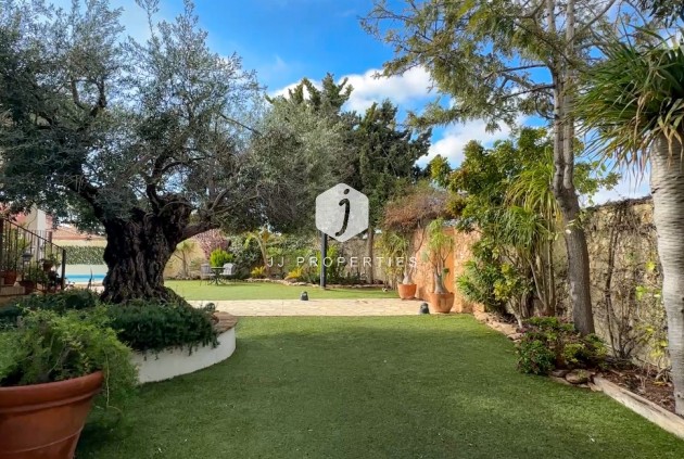 Aus zweiter Hand - Villa -
Dehesa de Campoamor - Costa Blanca