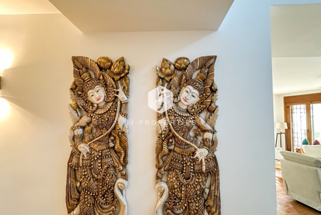 Aus zweiter Hand - Villa -
Dehesa de Campoamor - Costa Blanca