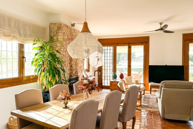 Aus zweiter Hand - Villa -
Dehesa de Campoamor - Costa Blanca