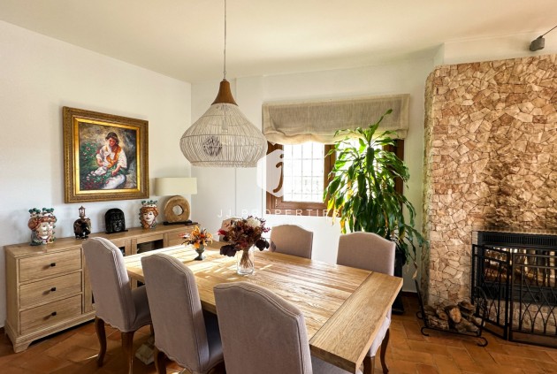 Aus zweiter Hand - Villa -
Dehesa de Campoamor - Costa Blanca