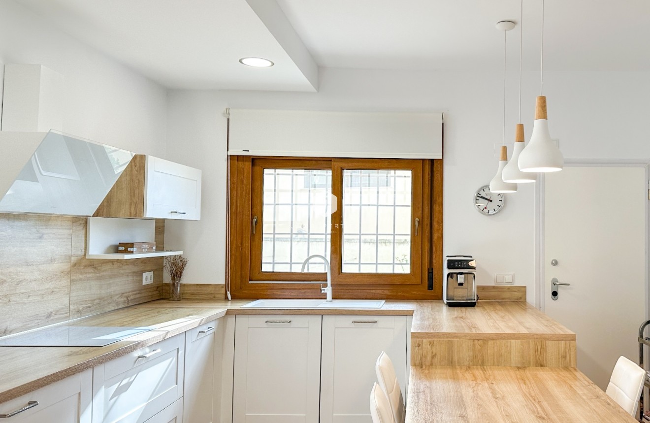 Aus zweiter Hand - Villa -
Dehesa de Campoamor - Costa Blanca