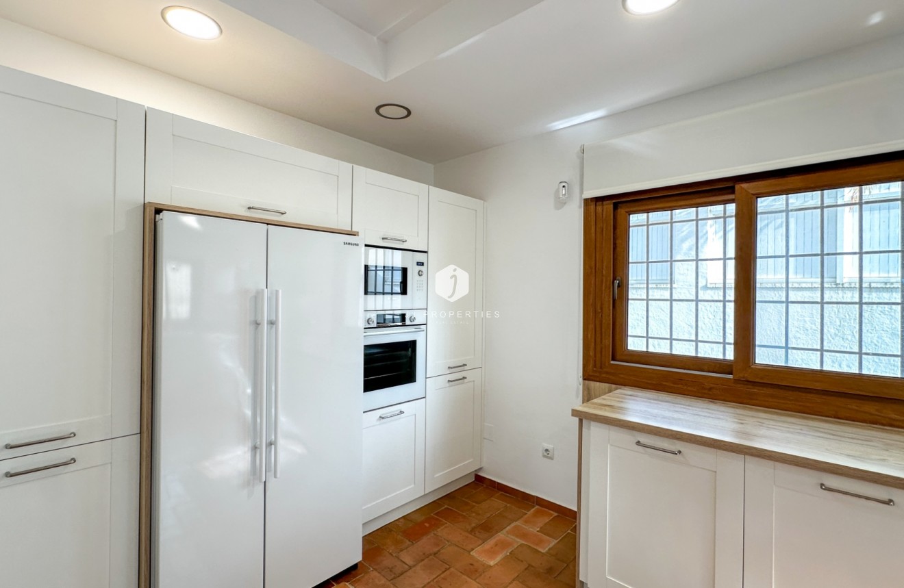 Aus zweiter Hand - Villa -
Dehesa de Campoamor - Costa Blanca