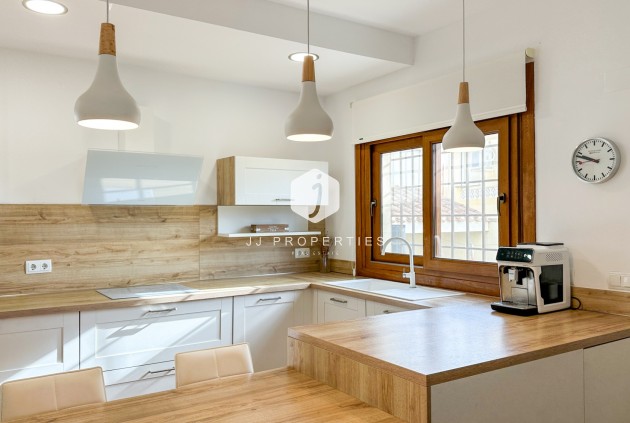 Aus zweiter Hand - Villa -
Dehesa de Campoamor - Costa Blanca