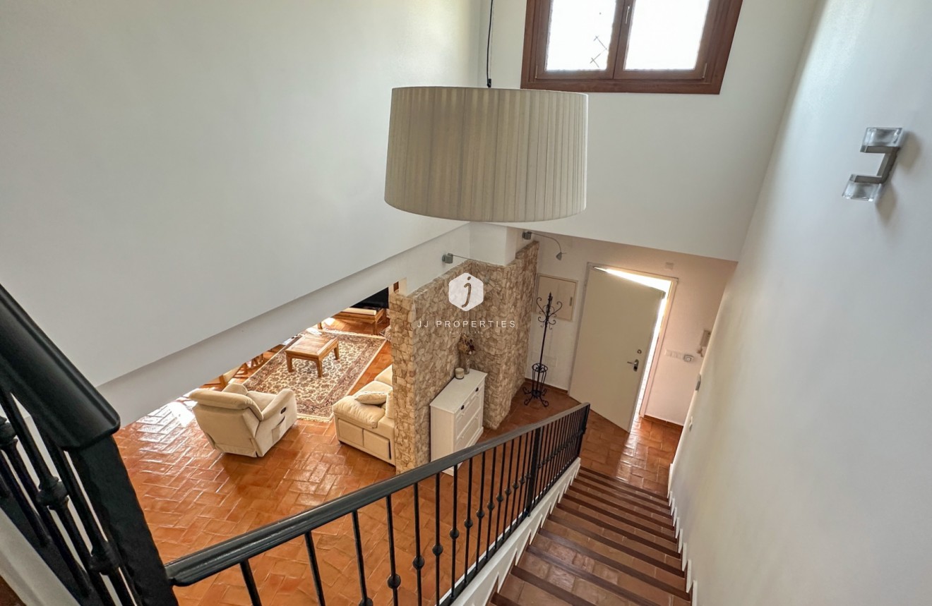 Aus zweiter Hand - Villa -
Dehesa de Campoamor - Costa Blanca