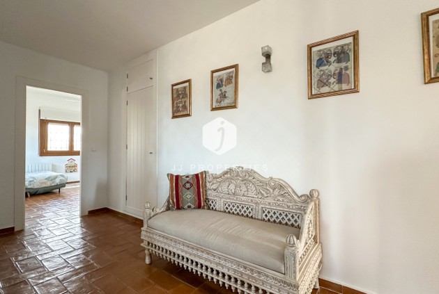 Aus zweiter Hand - Villa -
Dehesa de Campoamor - Costa Blanca