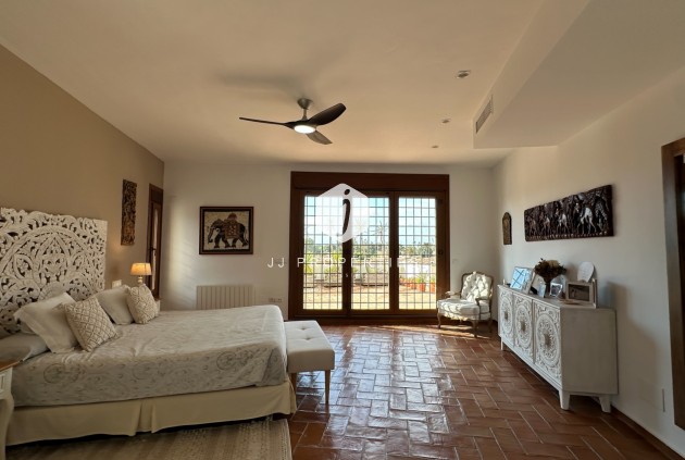 Aus zweiter Hand - Villa -
Dehesa de Campoamor - Costa Blanca