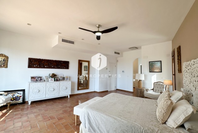 Aus zweiter Hand - Villa -
Dehesa de Campoamor - Costa Blanca