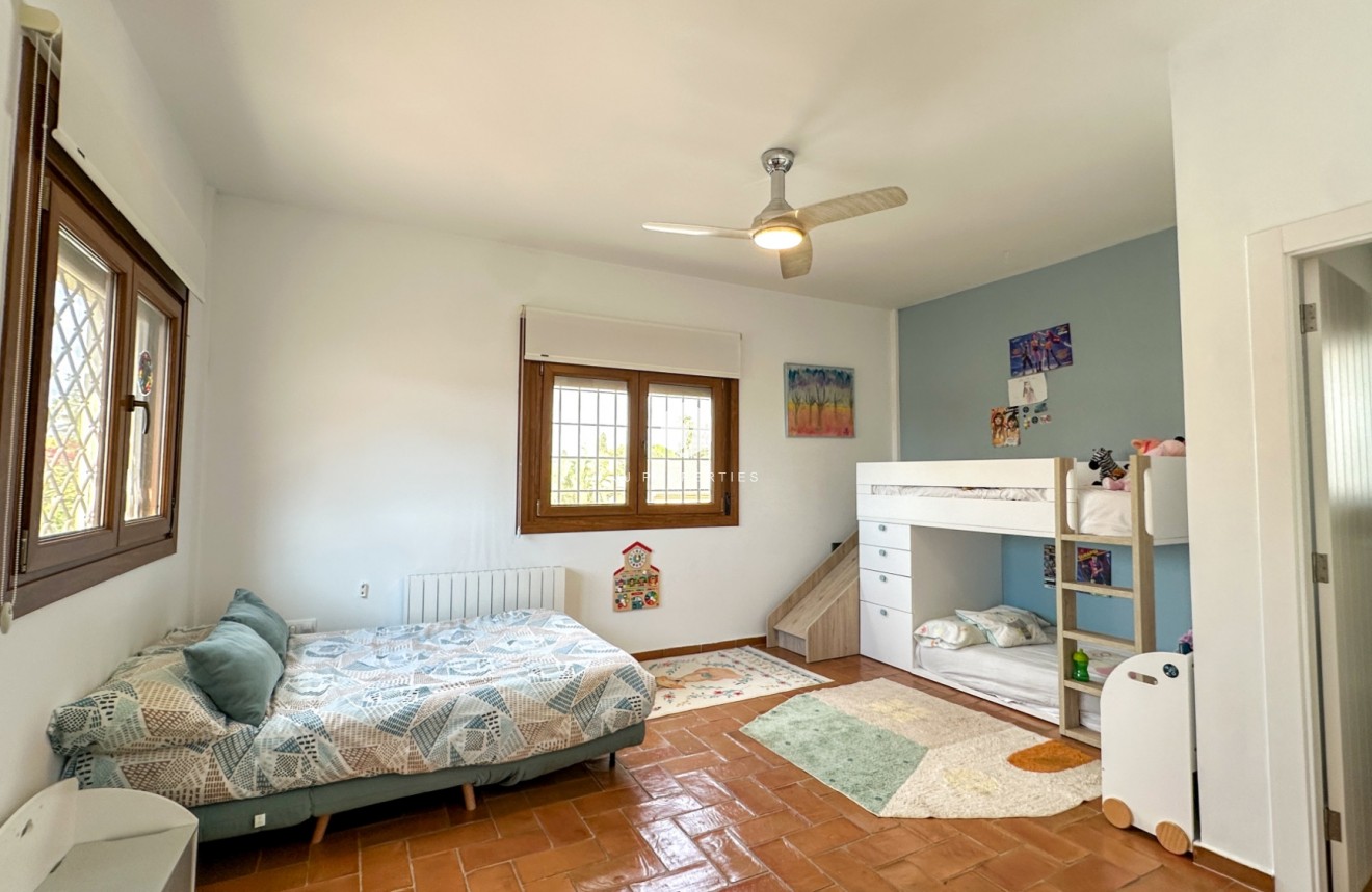 Aus zweiter Hand - Villa -
Dehesa de Campoamor - Costa Blanca