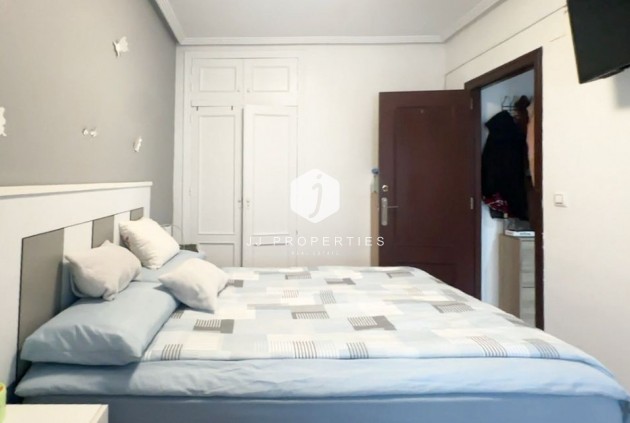 Resale - Apartment / flat -
Torrevieja - Costa Blanca